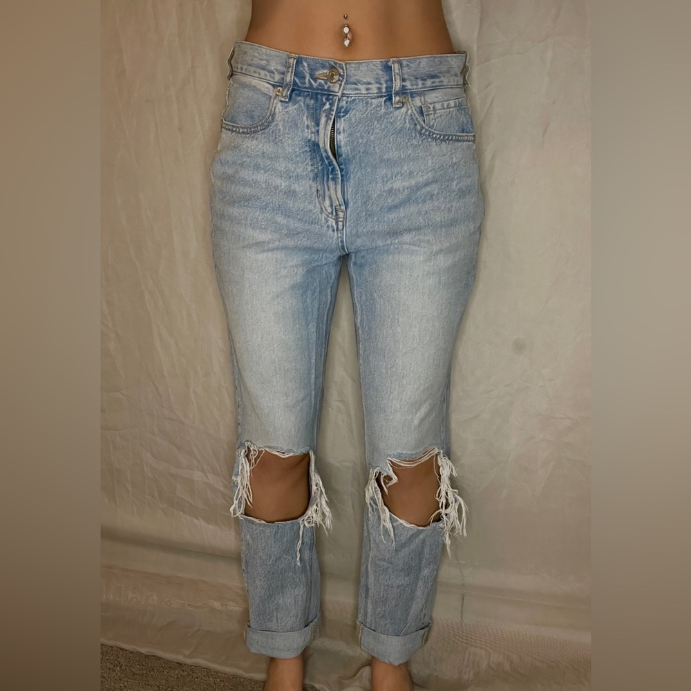 American eagle light wash mom jeans